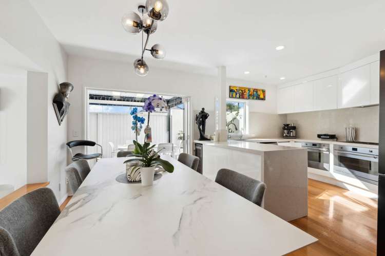 136c Bassett Road Remuera_11