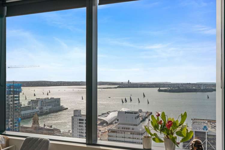 2603/10 Commerce Street City Centre_34