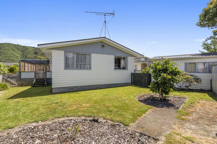 8 Omaha Grove Totara Park_12