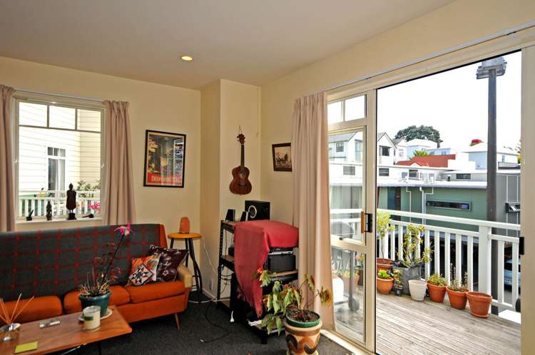 12/10 Colombo Street Newtown_5