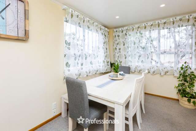 19 Haylock Grove Totara Park_4