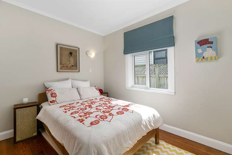 65 Kauri Street Miramar_10