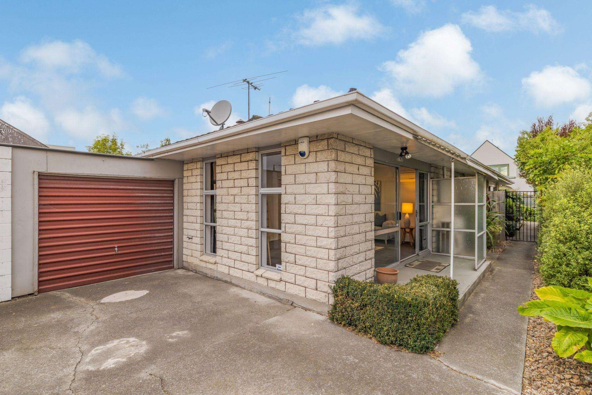 2/76 Ruskin St Addington_0