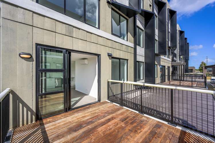 205/3 Rauemi Way Te Atatu South_7