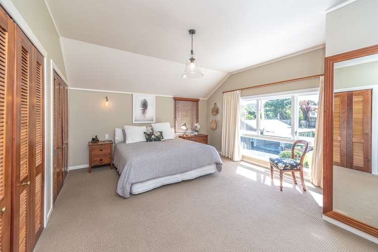 2 Eaton Crescent Otamatea_18