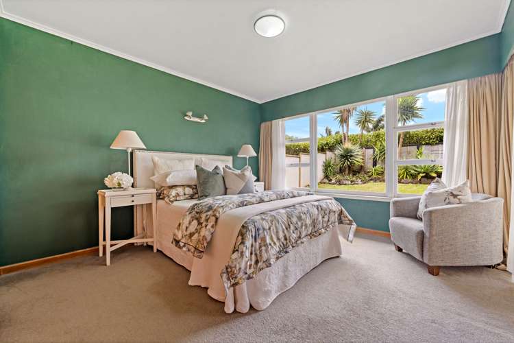 1/70 Bradbury Road Botany Downs_9