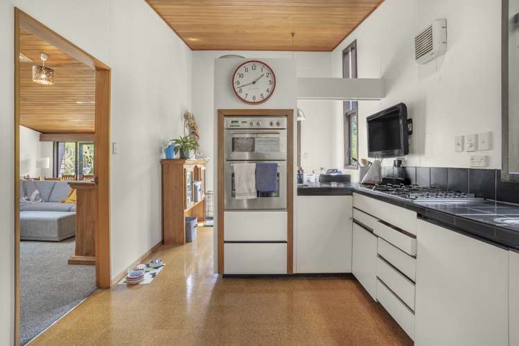 54 Wairere Road Belmont_9