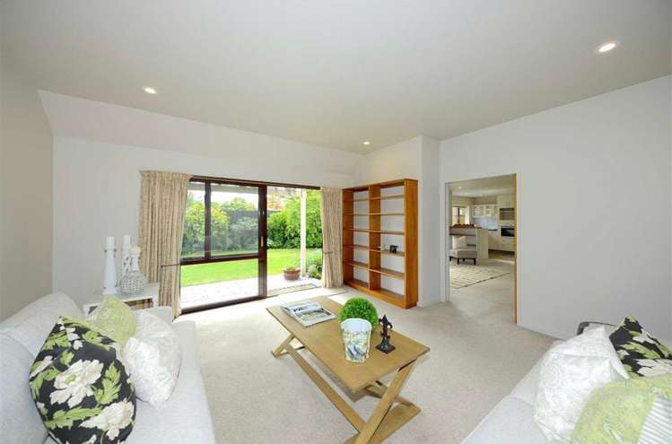 8 Braco Place Burnside_2