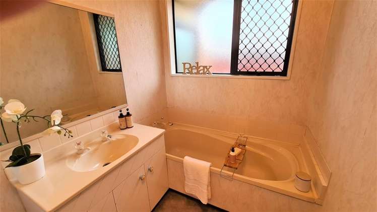 19 Dumfries Drive Hei Hei_13