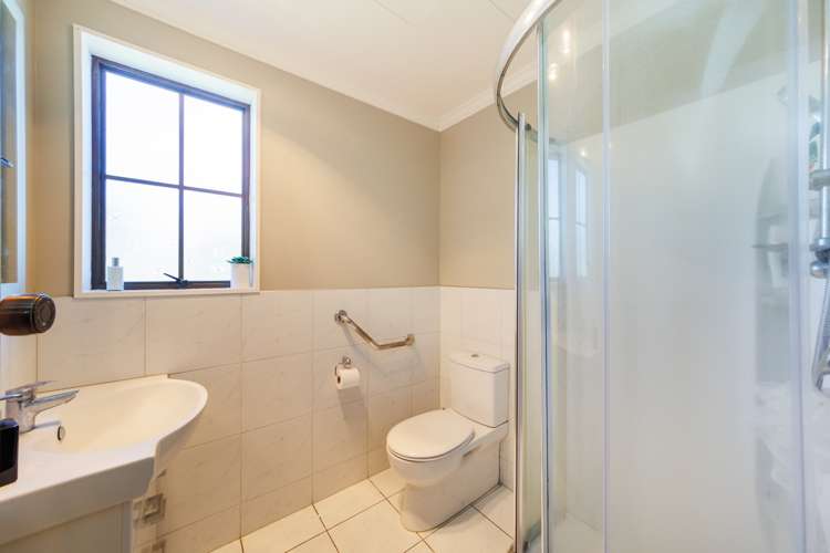 8 Willowbank Crescent Feilding_16