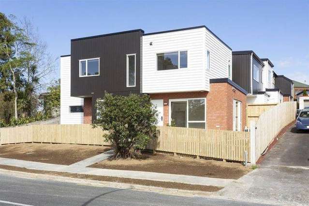 Modern 3-Bedroom, 2-Bathroom Home in Popular L...