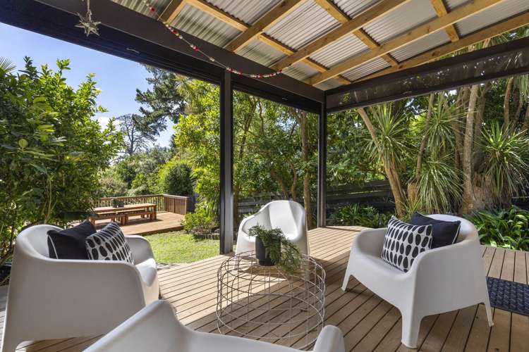 1/7a Seaside Avenue Waterview_13