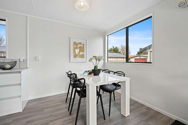 10 Gillett Lane Enderley_6