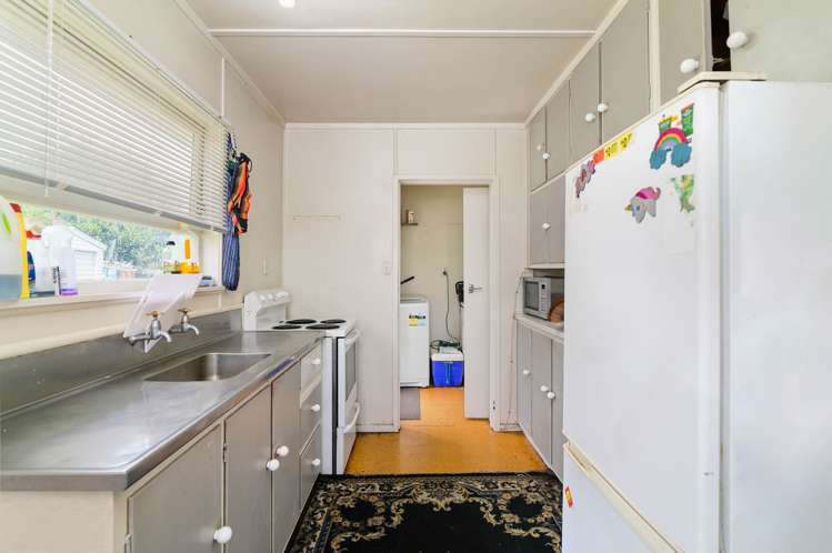 32 Homedale Street Pukehangi_5