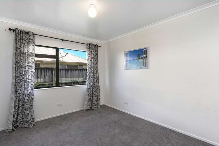 17 Dorchester Place Nawton_14