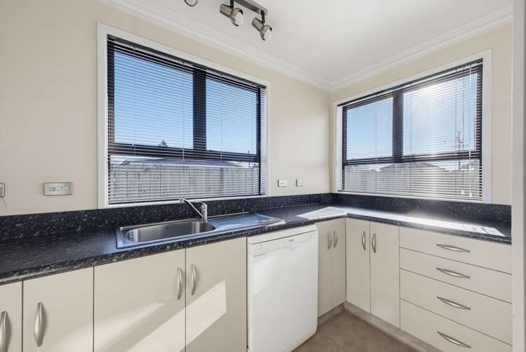 59 Cloten Road Stratford_12