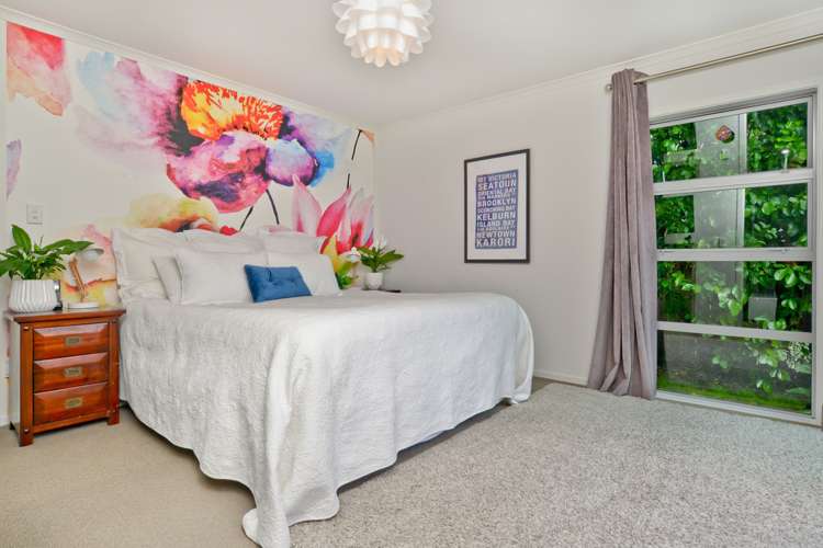 56 Somerton Drive Huntington_16