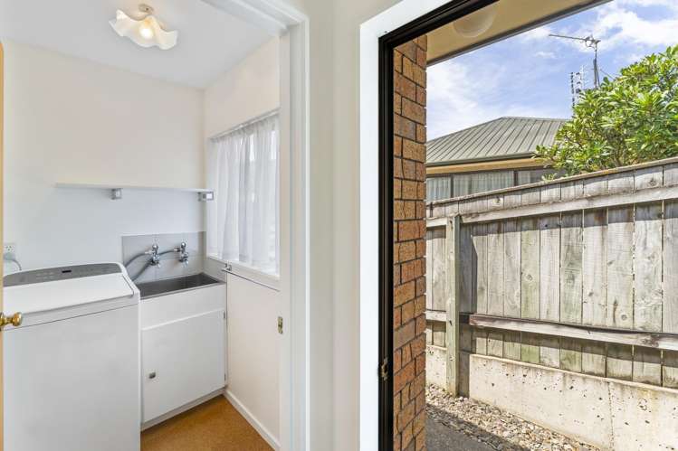 23 Washbourn Drive Richmond_18