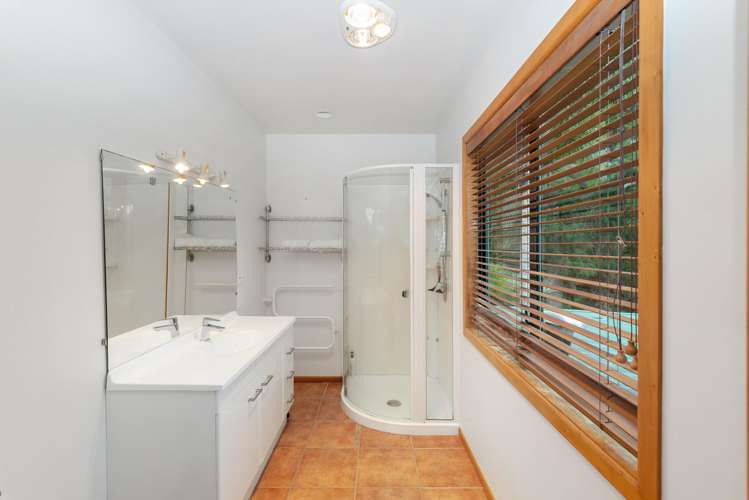 44 Paturoa Road Titirangi_11