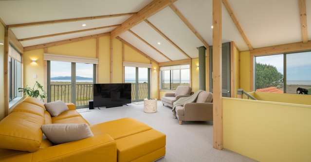 Stunning Coastal Retreat