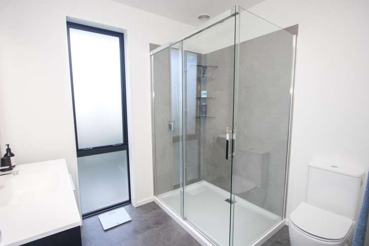 71 Racecourse Road Allenton_10