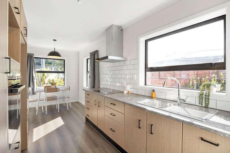 98 Bruce Avenue Glenview_7