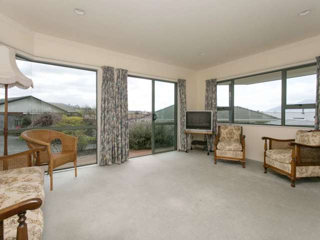 2/3 Amoroa Place Acacia Bay_4