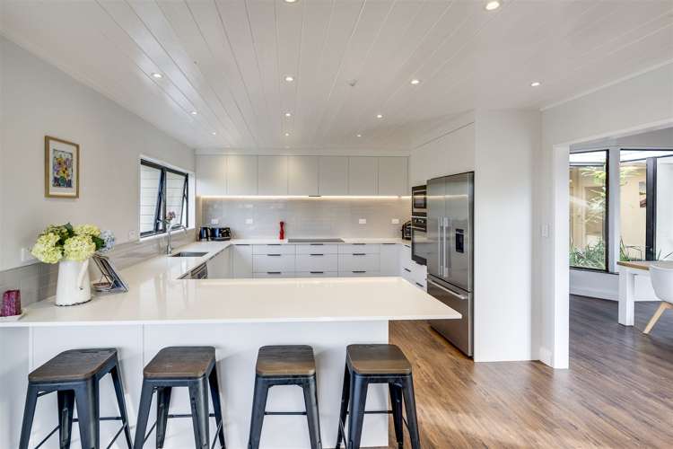 55 Churchill Drive Taradale_6