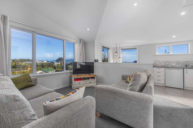 8 Hughes Street Waikanae Beach_11