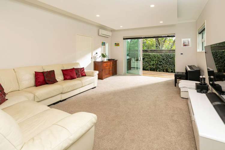 51 Churchouse Road Greenhithe_8