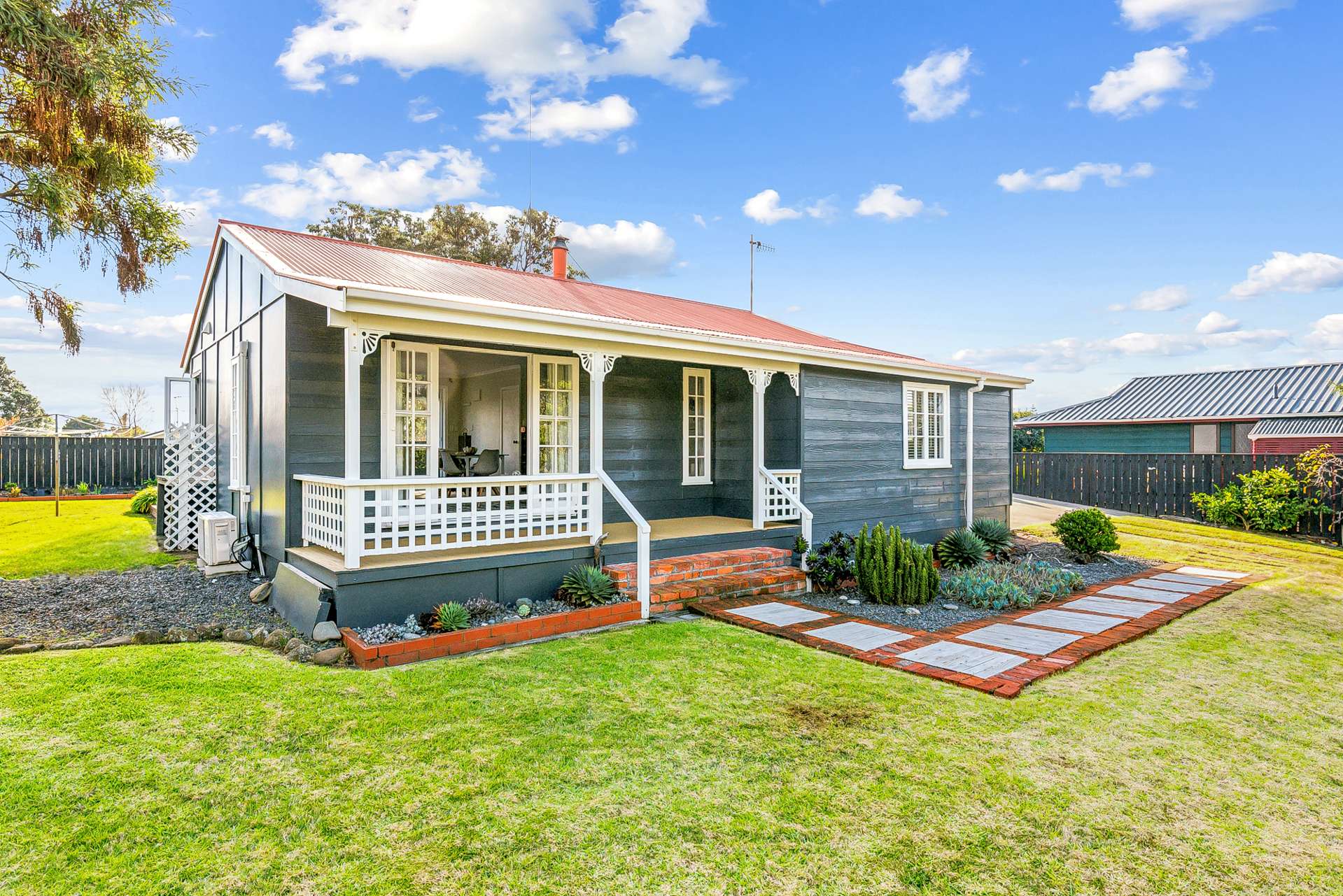 12 Hicks Crescent Waikanae Beach_0