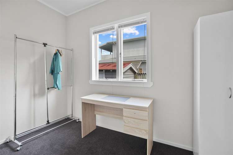 213 Robert Street Thames_7