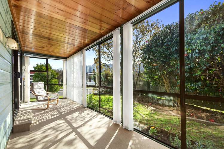 8 Roband Crescent, Brown Owl Brown Owl_8