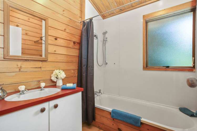 184 Everglade Drive Totara Heights_13