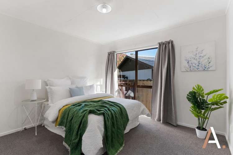 12b Mataura Place Clover Park_12