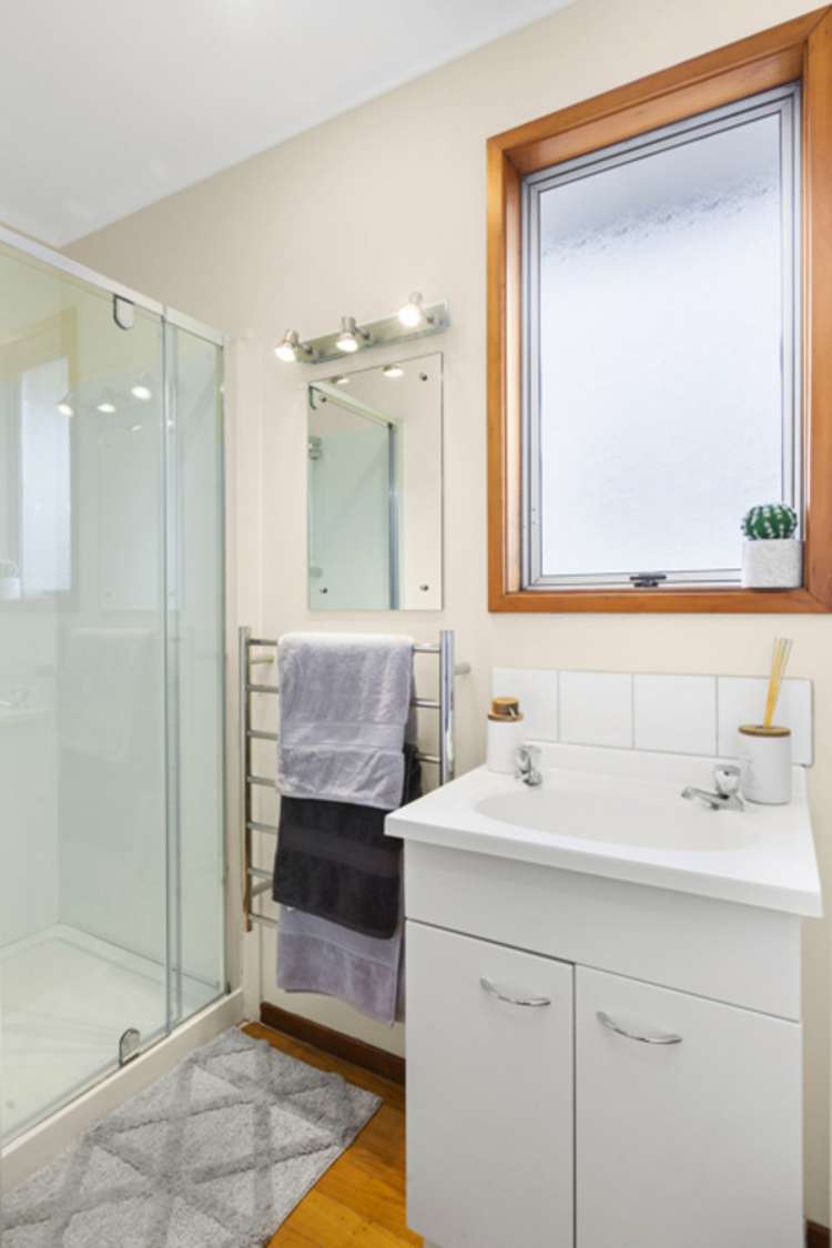 49 Cron Avenue Te Atatu South_12