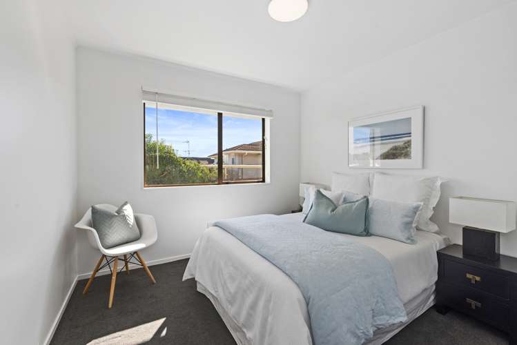 2/237 Edmonton Road Te Atatu South_11