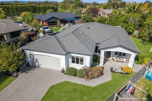 Contemporary Elegance in Clive!