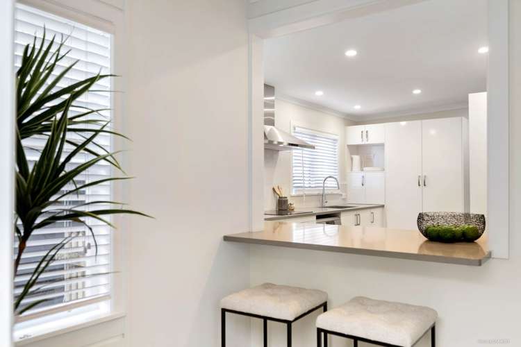 107 Beach Road Mellons Bay_6