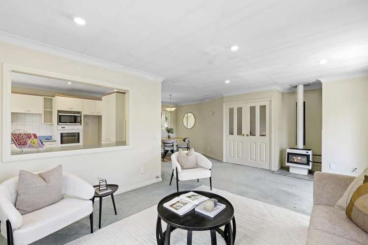 233A Whites Line East_4