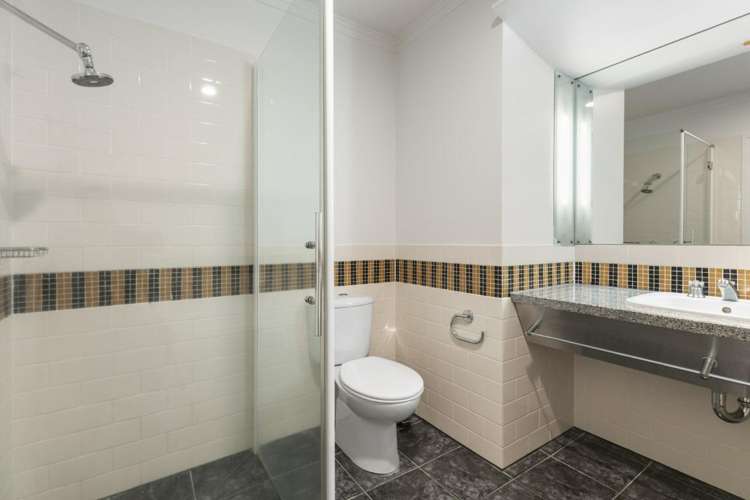 742/35 Hobson Street Auckland Central_14