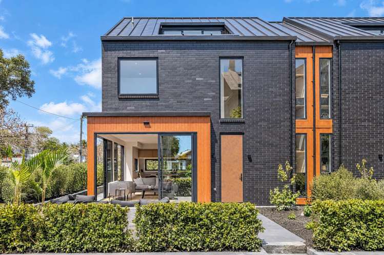 1/31A Esplanade Road Mt Eden_0