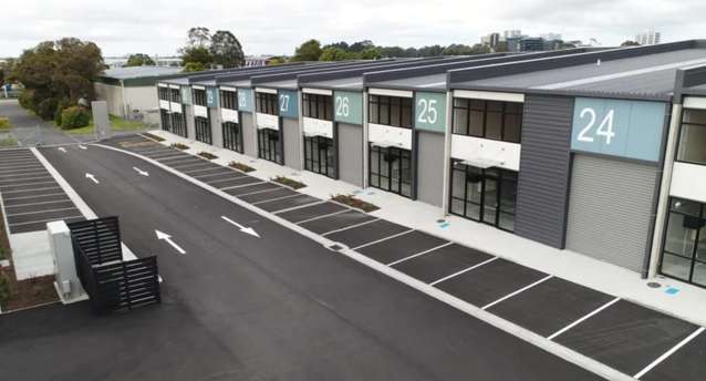 Modern Wiri industrial gem