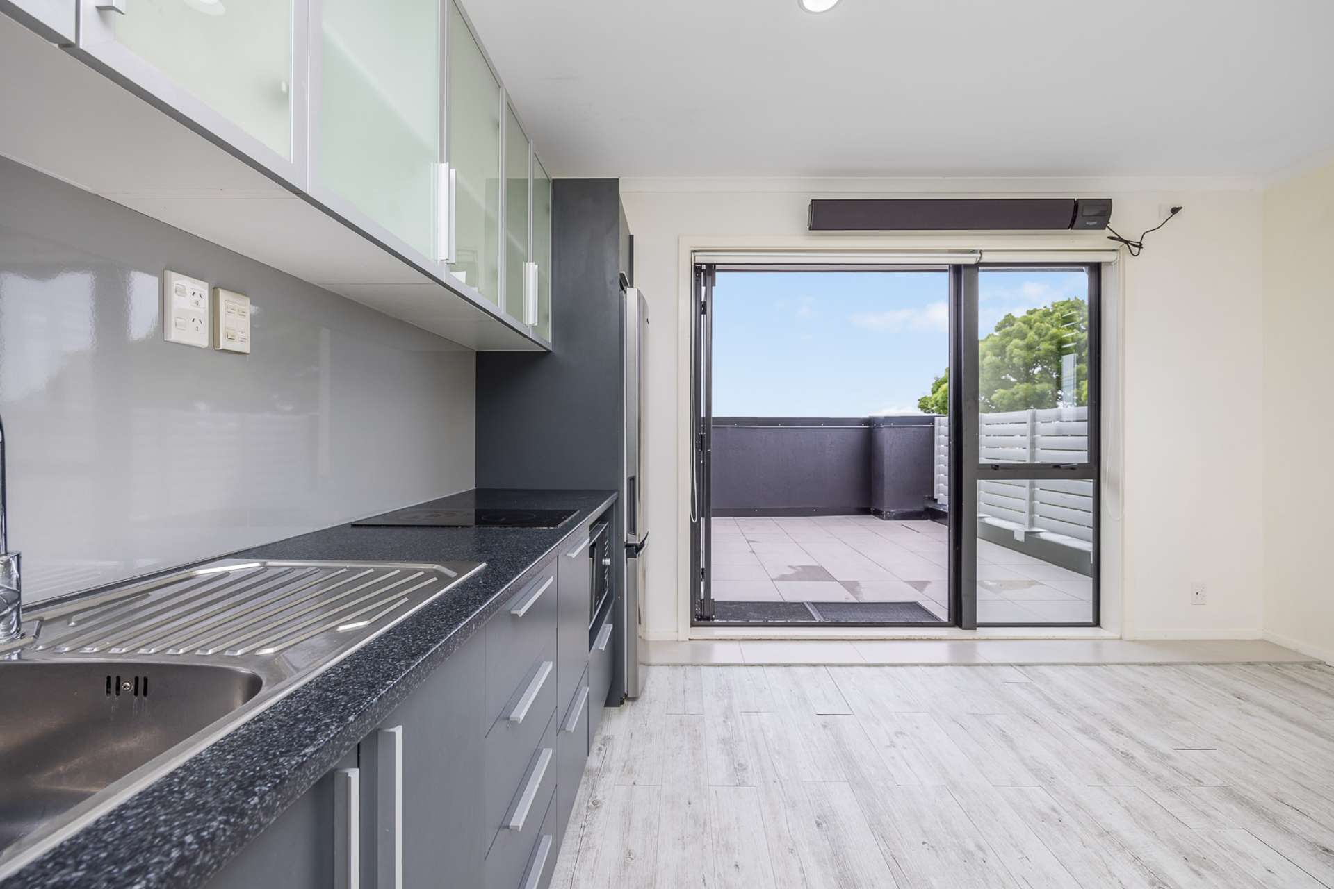 1m/12 Charles Street Mount Eden_0