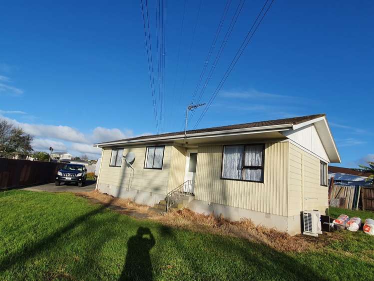 13 Darnell Crescent Clover Park_4