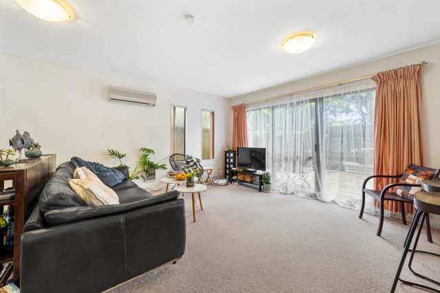 2/11 Macleans Road Bucklands Beach_3