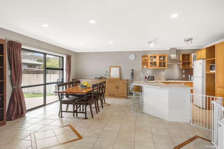 2 Harding Avenue Te Atatu South_16