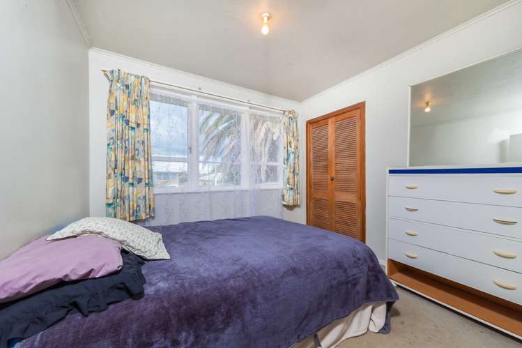 64 Christmas Road Manurewa_12