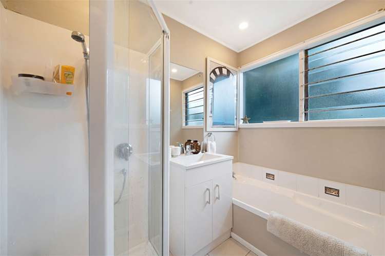 13 Pine Avenue Henderson_11