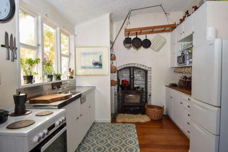 234 High Street South Carterton_9